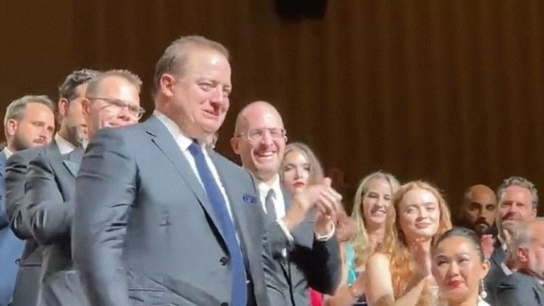 La Mostra de Venecia ovaciona el retorno de Brendan Fraser con “The Whale”