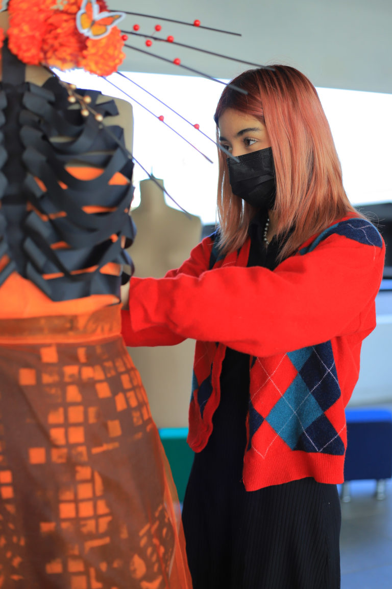 Convoca la UAA a participar en el concurso de Talentos universitarios 2022 “Vistiendo a la muerte”