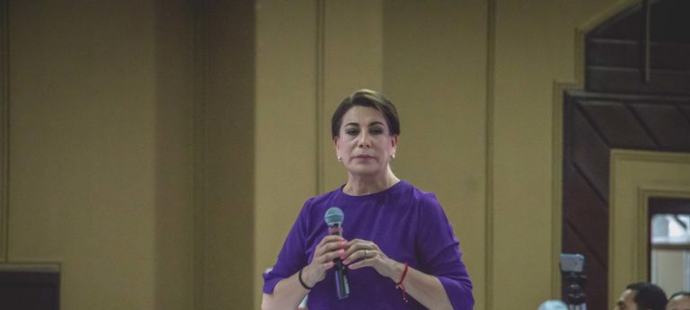 SNTE da su voto de confianza a Lorena Martínez frente al IEA