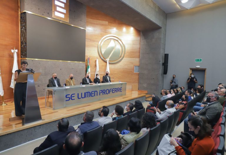 UAA reconoce el alto rendimiento de estudiantes de ciencias básicas 