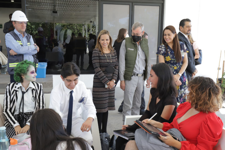 Tere Jiménez visita la Universidad Autónoma de Aguascalientes