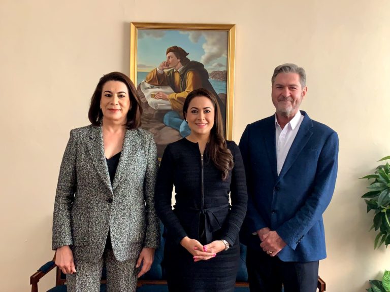 David Miklos se reúne con Teresa Jiménez y Lorena Martínez