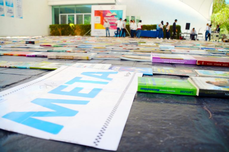 Universidad Politécnica realiza con éxito el Kilómetro del Libro 2022 