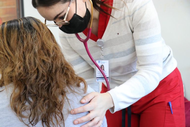 Instituto de Salud de Aguascalientes continúa brindando atención medica a vecinos de la Colonia México