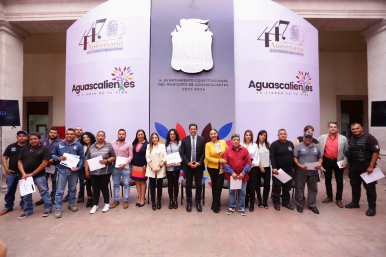 Se premió la labor de 16 trabajadores de Servicios Públicos