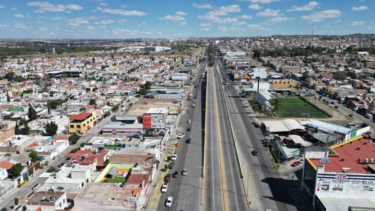 Se manifestaron vecinos del fraccionamiento México por falta de apoyos 