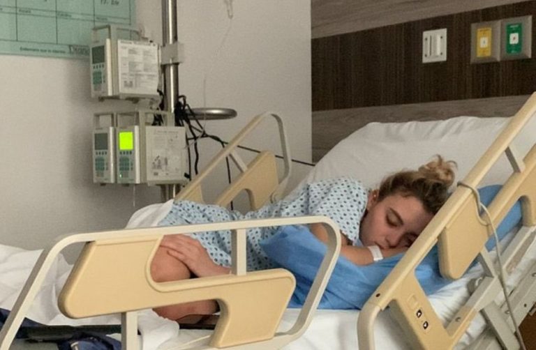 Joven narra cómo los vapeadores la mandaron al hospital