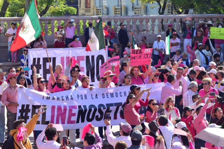 El pueblo se toma la calle/ Convicciones 