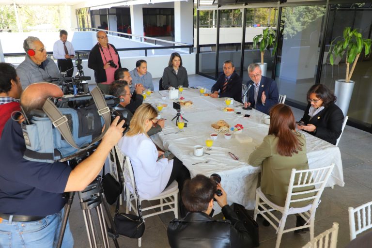 Rector de la UAA agradece al gremio periodístico por difundir el quehacer universitario
