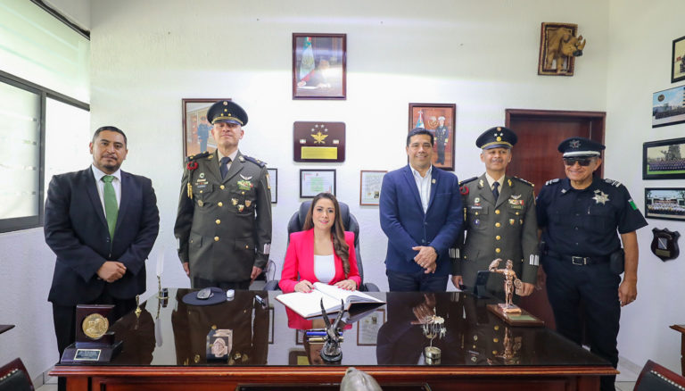 Por primera vez en Aguascalientes 9 mujeres reciben su cartilla de Servicio Militar 