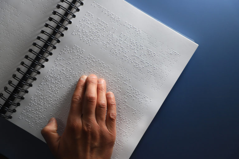 El 2% de la plantilla laboral en empresas debe ser ocupada por personas con discapacidad