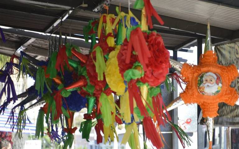 ICA implementa taller Piñatas Literarias en Aguascalientes