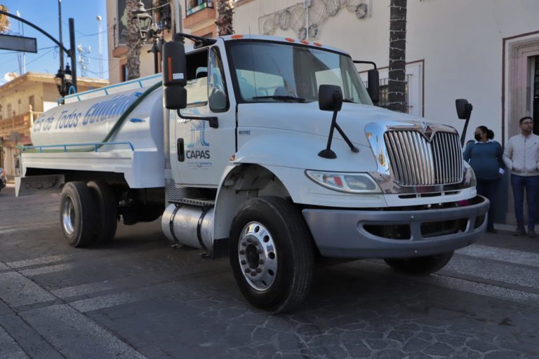 Ponen en funcionamiento dos nuevas pipas en CAPAS 