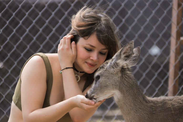 Egresada de la UAA encabeza proyectos sobre bienestar animal