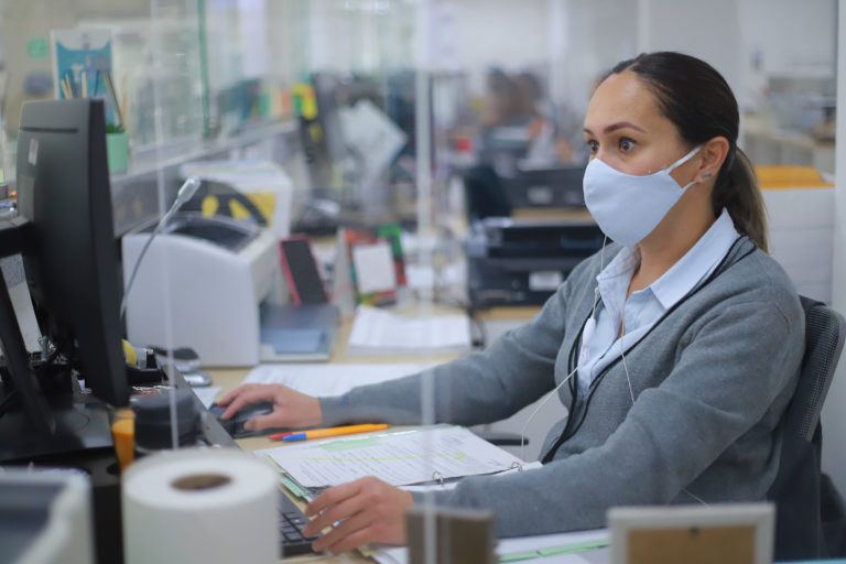 La UAA mantiene paso firme hacia la reducción del uso de papel