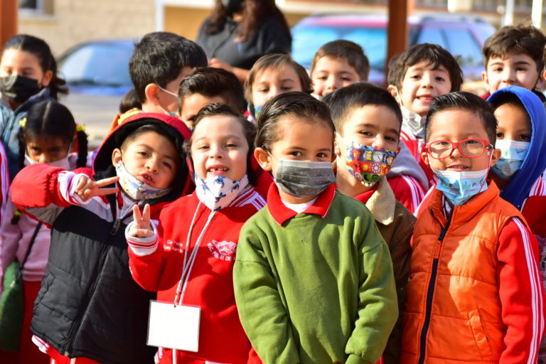 Rinden Honores a la Bandera en la escuela primaria 21 de agosto, en Aguascalientes