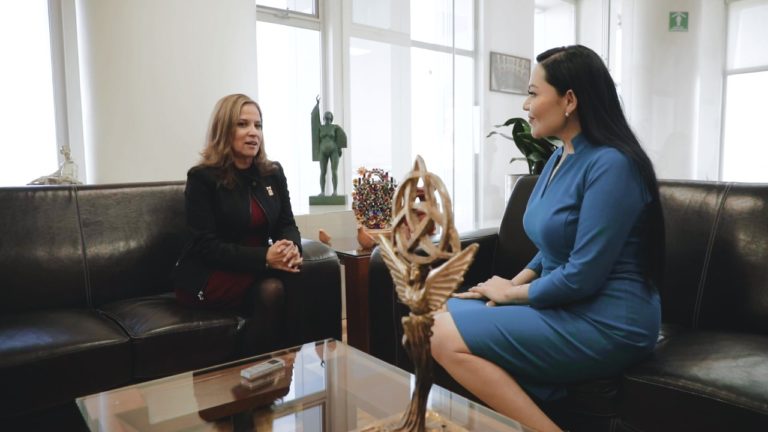 Rectora de la UAA se reúne con la presidenta municipal de Tepezalá