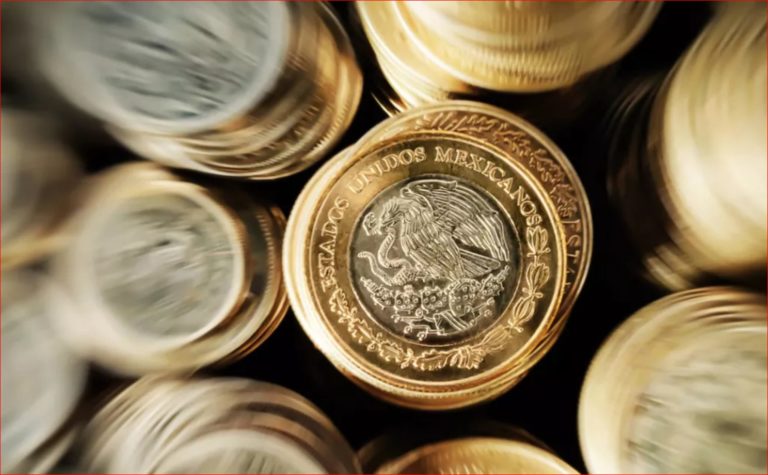 El peso mexicano alcanza su mejor nivel frente al dólar desde 2015