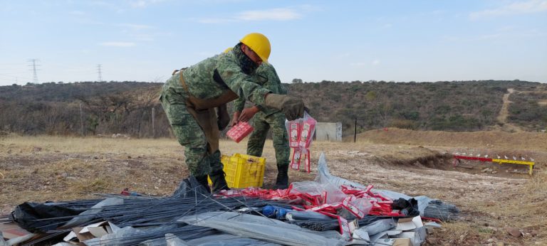 Destruye Protección Civil pirotecnia decomisada en el Operativo Cometa