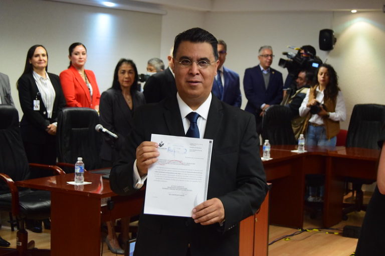 Presenta Juan Rojas García, su Primer Informe de Labores ante el Congreso