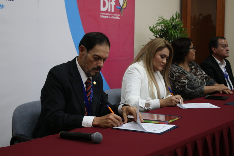 La UTA becará al 100% a jóvenes que se encuentran en resguardo de casa DIF