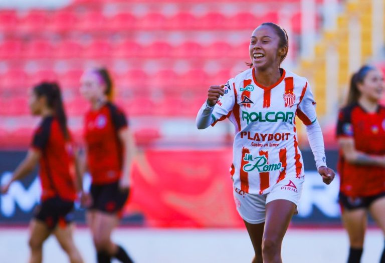 Centellas pierden contra las Xolas de Tijuana