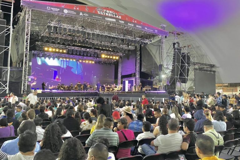 La Orquesta Sinfónica Militar se presentó en el Foro de las Estrellas