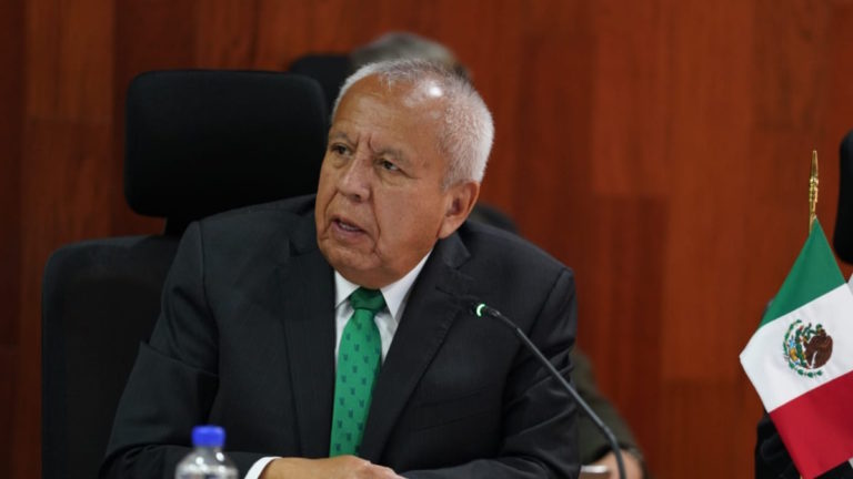 FGR procedió penalmente contra Francisco Garduño, comisionado del INM 