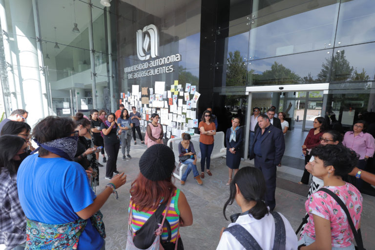 Rectora de la UAA entabla diálogo en atención a necesidades de estudiantes 
