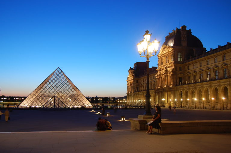 El Museo del Louvre y el Patio de las Jacarandas/Imágenes de Aguascalientes 