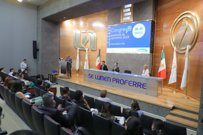 Alumnos de la UAA actualizan conocimientos en el Congreso Estudiantil de Optometría 2023