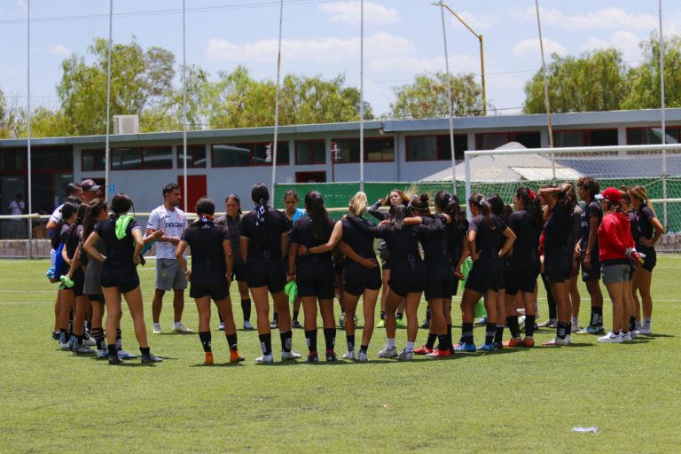 La escuadra de Club Necaxa femenil rompe filas