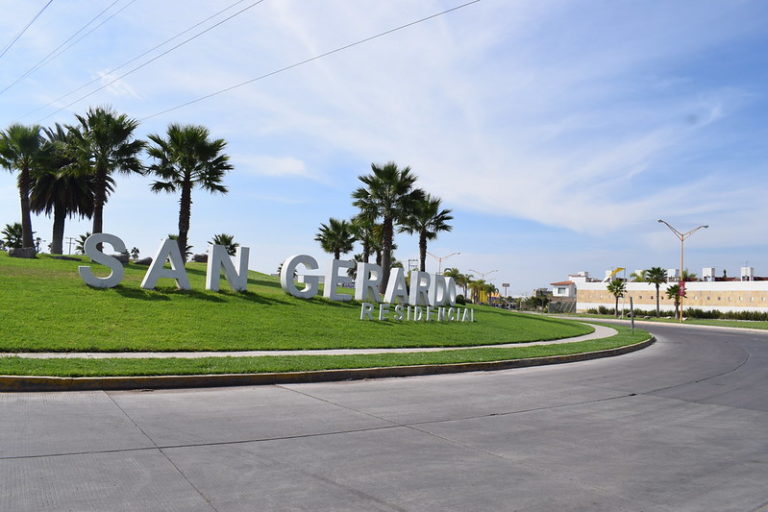 Vecinos denuncian graves afectaciones en viviendas del fraccionamiento San Gerardo en Aguascalientes