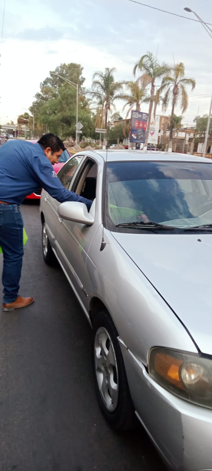JM se une por el medio ambiente: entrega de bolsas reutilizables para combatir la contaminación
