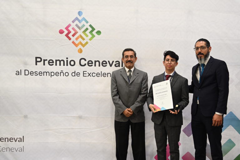 Egresados de la UPA son reconocidos a nivel nacional