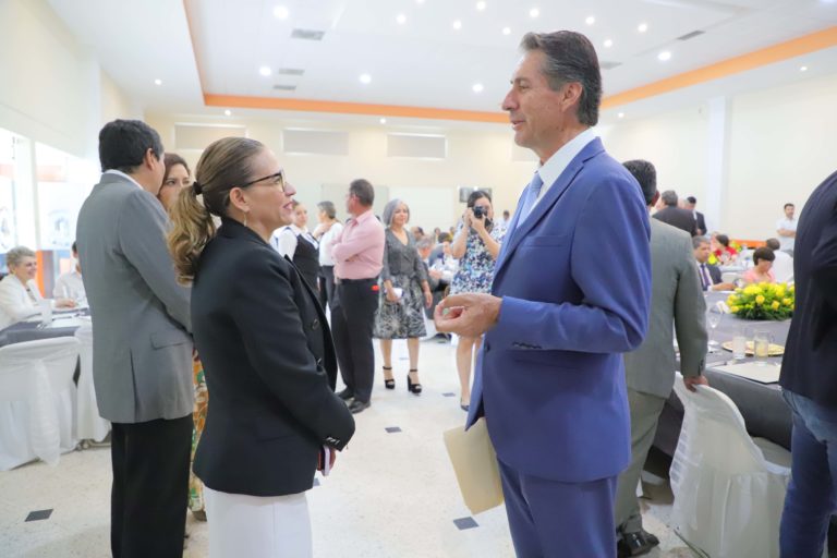 Rectora de la UAA asiste a la conmemoración del Día Nacional del Ingeniero