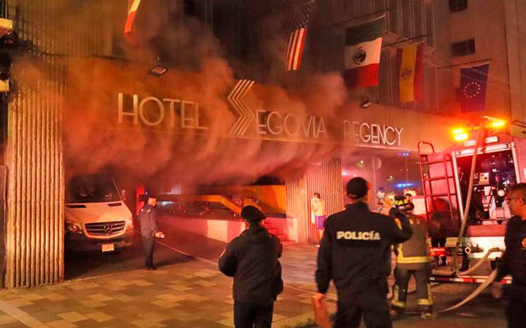 Se incendia el hotel Segovia en la Roma; rescatan al menos a 60 huéspedes