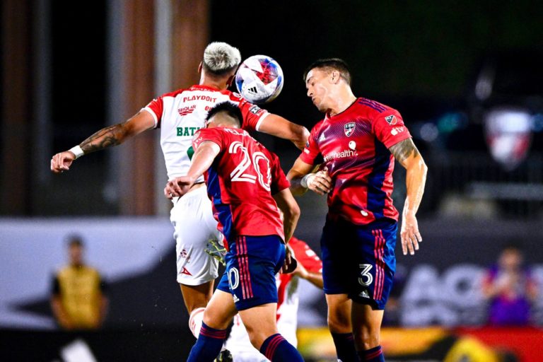 Necaxa pierde ante Dallas 3 a 0 