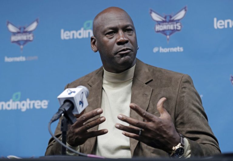 NBA aprobó venta de los Hornets 