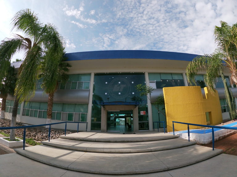 La UTA certifica la calidad educativa de la carrera de procesos industriales