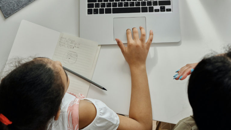 Padres de familia están ahora más informados e interesados en la educación de sus hijos