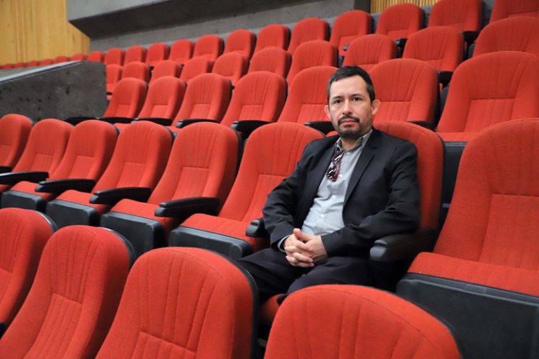 El reconocido director de cine, Emilio Portes, imparte taller en la Autónoma de Aguascalientes