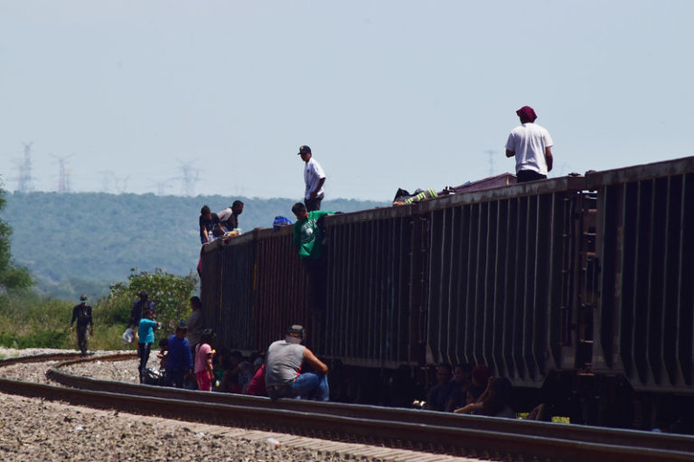 Rostros de la migración, las horas de incertidumbre que viven los migrantes en Aguascalientes