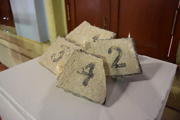 Rastros: tiempos y espacios suspendidos, en la Galería Pons del Centro Cultural los Arquitos