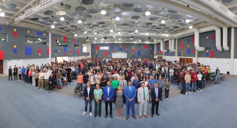 La comunidad de Ciencias Exactas es protagonista en la revolución científica y tecnológica actual: rectora de la UAA