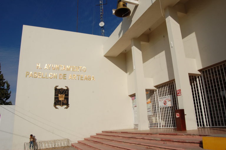 Miguel Juárez Frías rindió protesta como secretario del ayuntamiento de Pabellón de Arteaga 