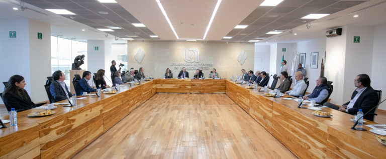 Patronato de la UAA impulsa acciones en favor de estudiantes de Aguascalientes