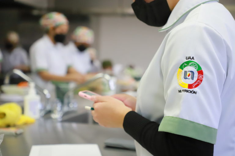 Lic. en Nutrición de la UAA en proceso de reacreditación ante CIEES