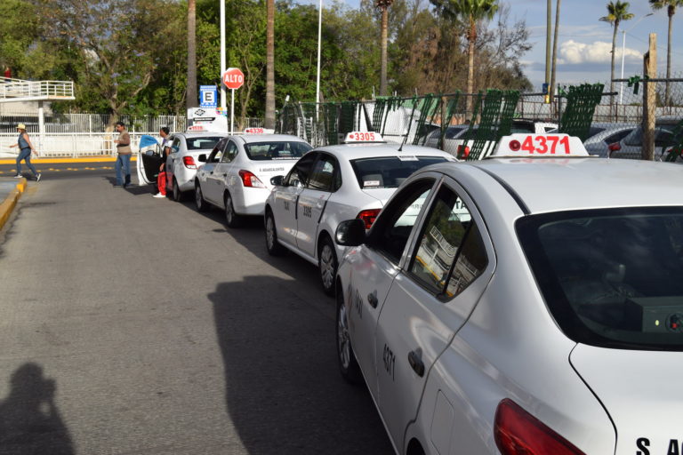 Por ley se impide la prestación del servicio de taxis en Aeropuerto de Aguascalientes