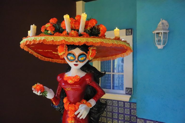 Exhibición de talento en el festival “Conmemorando a nuestros muertos” en Aguascalientes